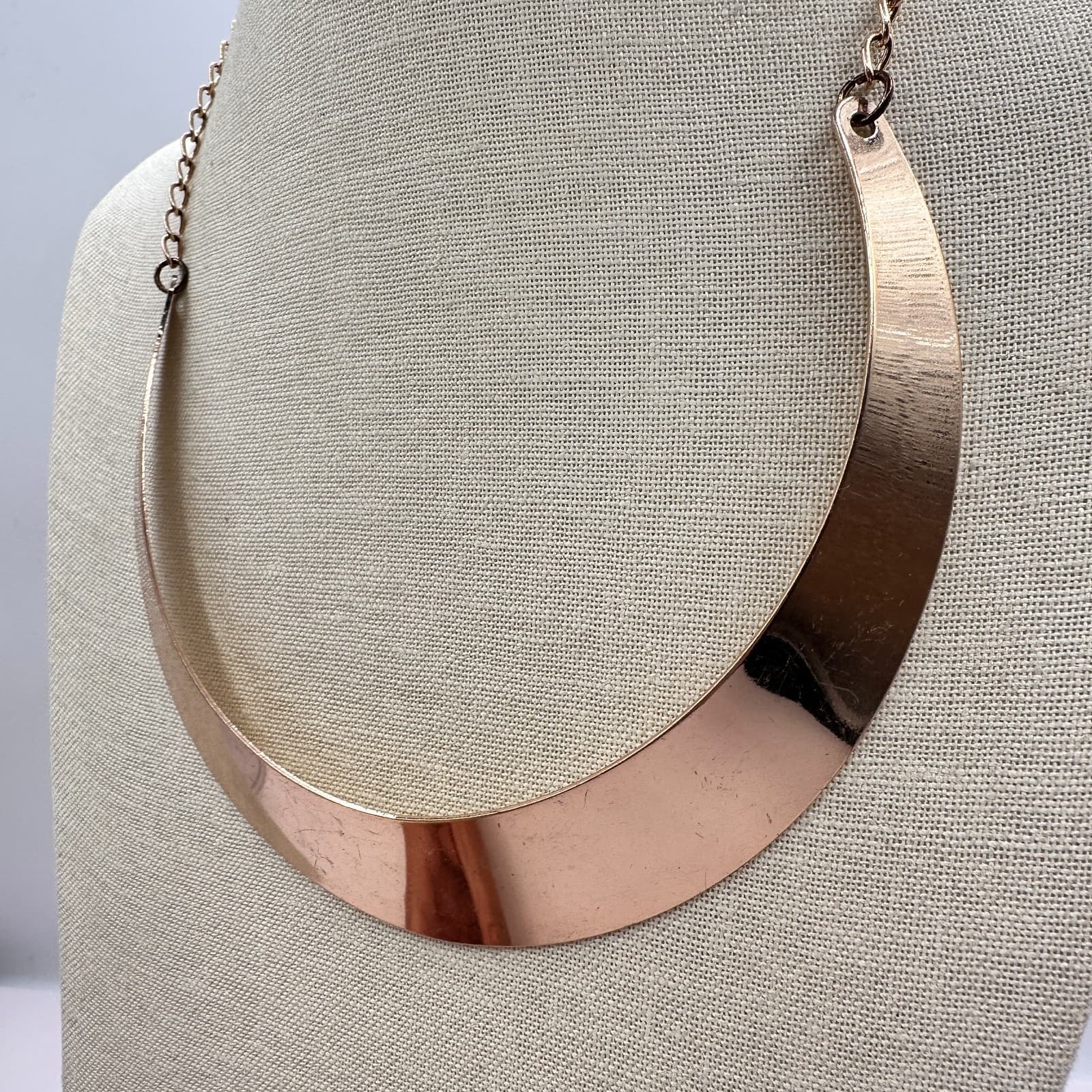 Vintage 90s Gold Tone Crescent Collar Necklace Statement Women's Jewelry - Thumbnail 4