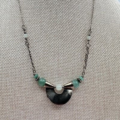 Vintage 90s Green Aventurine Crescent Moon Pendant Necklace Women's Jewelry - Thumbnail 6