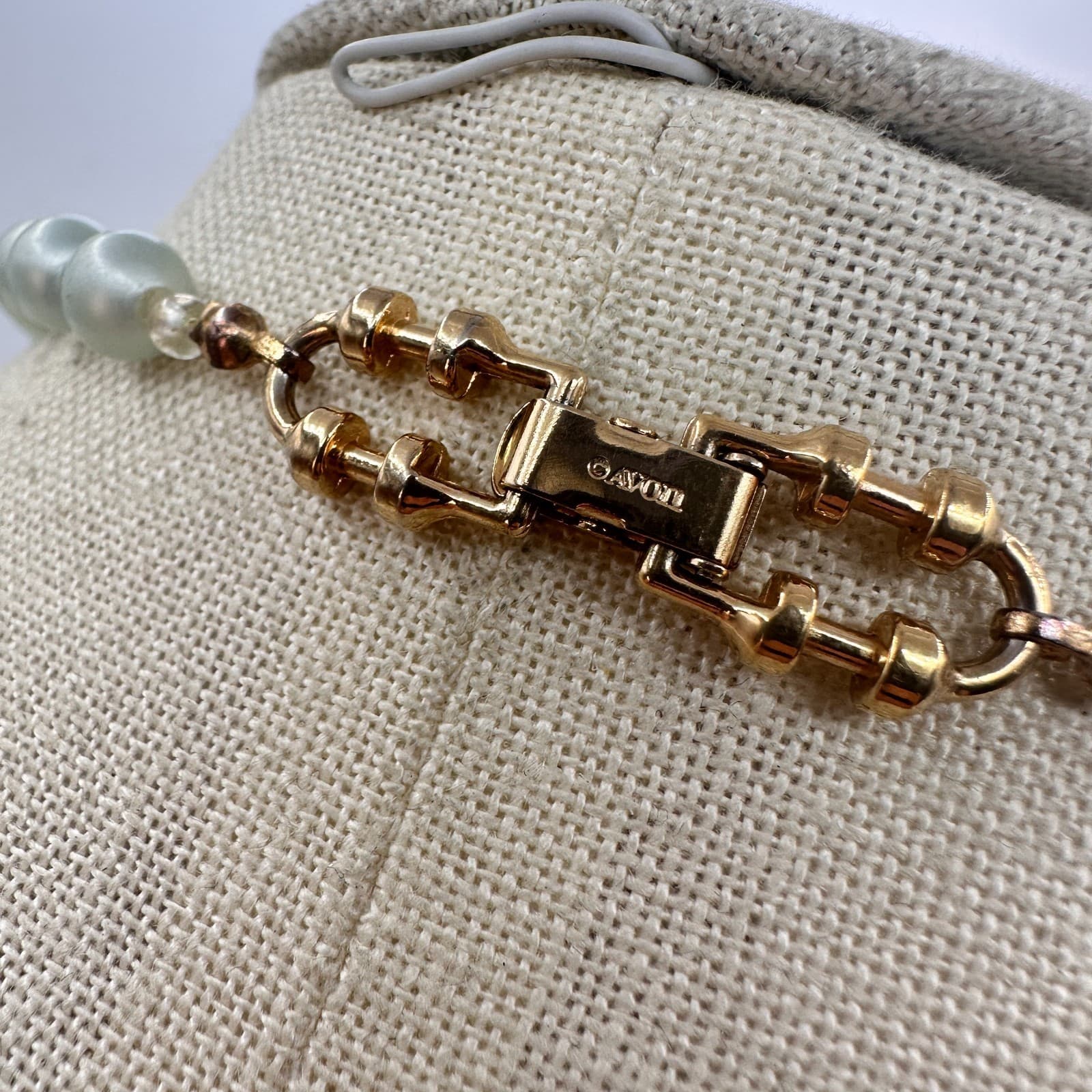 Vintage 90s Avon Gold Tone Faux Pearl Beaded Necklace Women's Classic Jewelry - Thumbnail 6