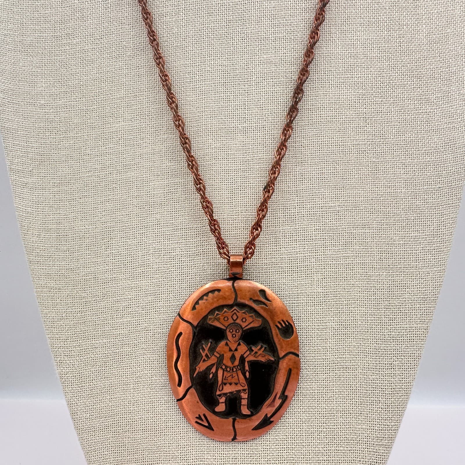 Vintage 90s Copper Tone Pendant Necklace Kachina Figure Etched Tribal Jewelry - Thumbnail 5