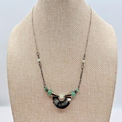 Vintage 90s Green Aventurine Crescent Moon Pendant Necklace Women's Jewelry - Thumbnail 2