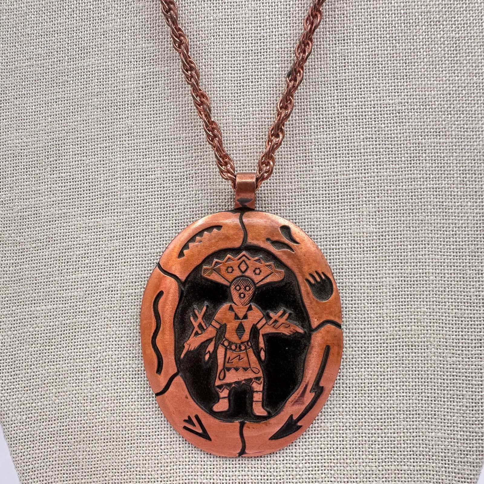 Vintage 90s Copper Tone Pendant Necklace Kachina Figure Etched Tribal Jewelry - Thumbnail 4