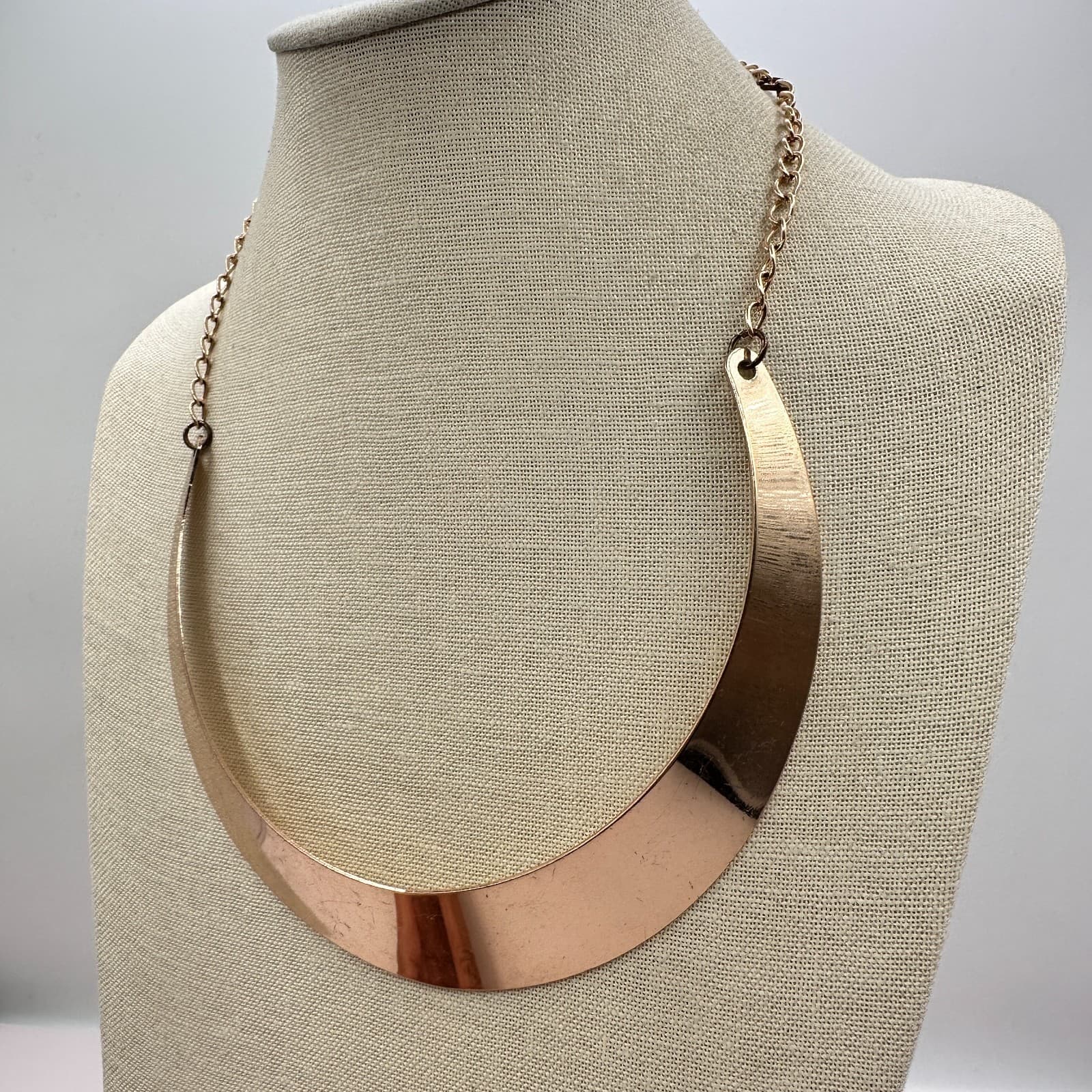 Vintage 90s Gold Tone Crescent Collar Necklace Statement Women's Jewelry - Thumbnail 5