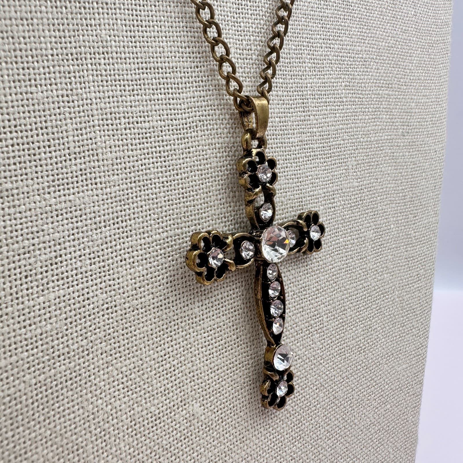 Vintage Y2K Bronze-Tone Gothic Cross Clear Glass Pendant Necklace Retro Jewelry - Thumbnail 7
