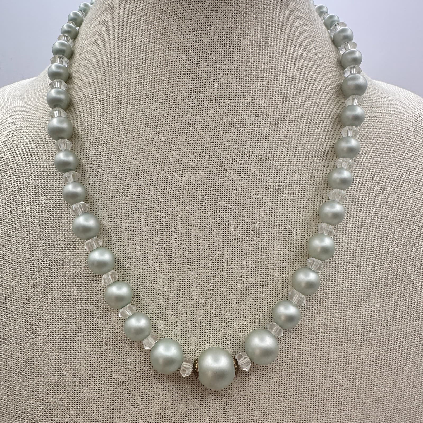 Vintage 90s Avon Gold Tone Faux Pearl Beaded Necklace Women's Classic Jewelry - Thumbnail 5