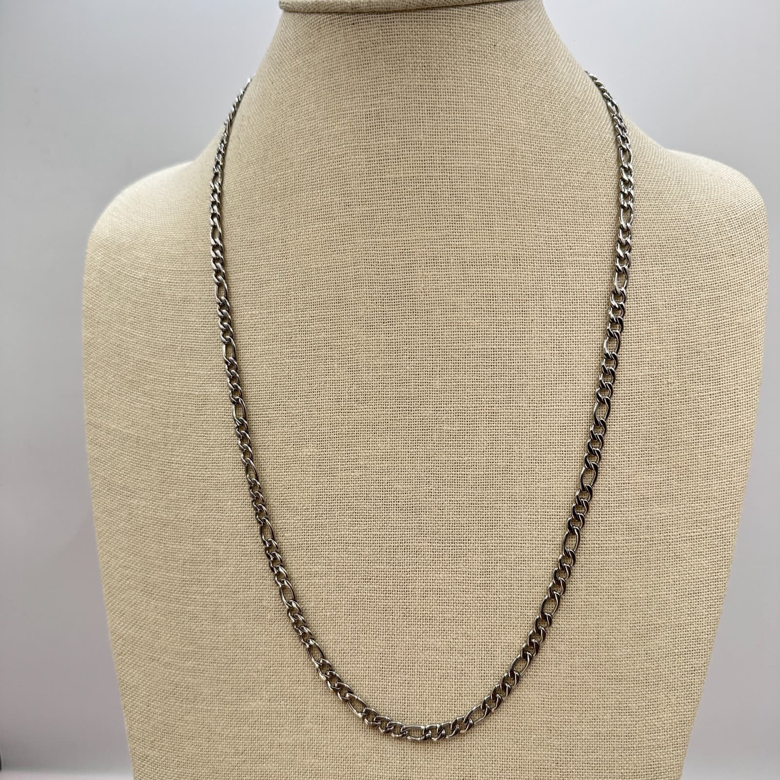 Vintage 90s Silver Tone Figaro Link Chain Necklace Unisex Fashion Jewelry - Thumbnail 2