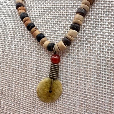 Vintage Y2K Wooden Beaded Pendant Necklace Statement Women's Classic Jewelry - Thumbnail 4