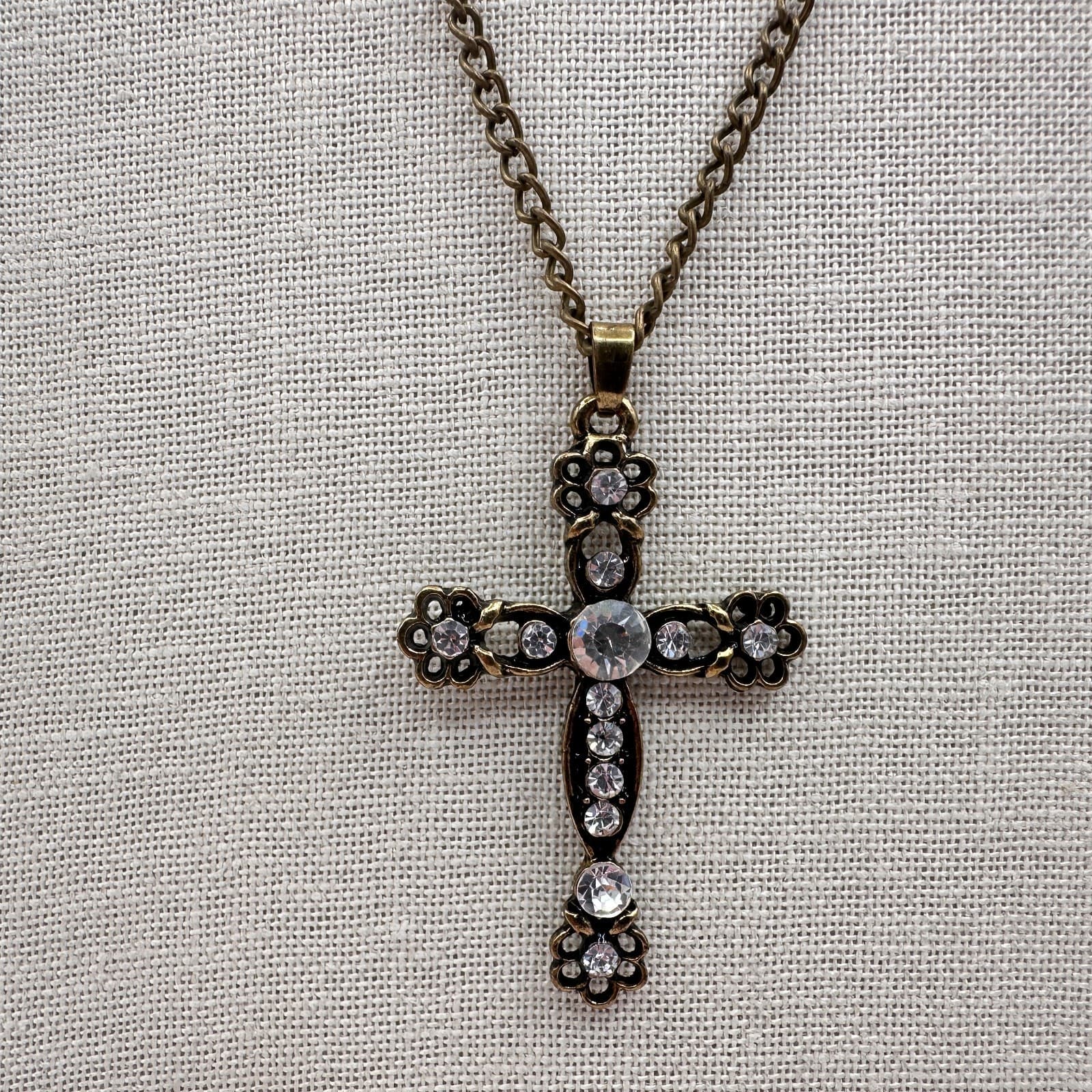 Vintage Y2K Bronze-Tone Gothic Cross Clear Glass Pendant Necklace Retro Jewelry - Thumbnail 5