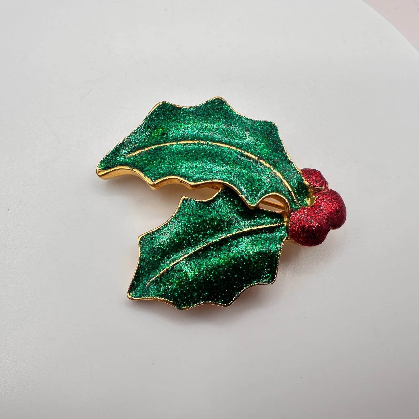 Vintage 90s Christmas Pin Red Berries Green Enamel Gold Tone Brooch Jewelry - Thumbnail 3