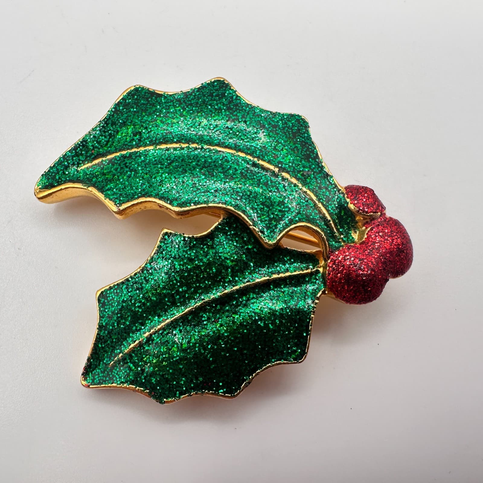 Vintage 90s Christmas Pin Red Berries Green Enamel Gold Tone Brooch Jewelry - Thumbnail 4