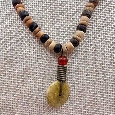 Vintage Y2K Wooden Beaded Pendant Necklace Statement Women's Classic Jewelry - Thumbnail 3