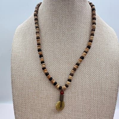 Vintage Y2K Wooden Beaded Pendant Necklace Statement Women's Classic Jewelry - Thumbnail 2