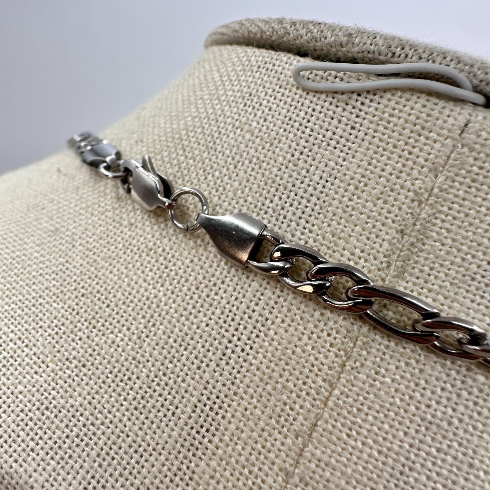 Vintage 90s Silver Tone Figaro Link Chain Necklace Unisex Fashion Jewelry - Thumbnail 9