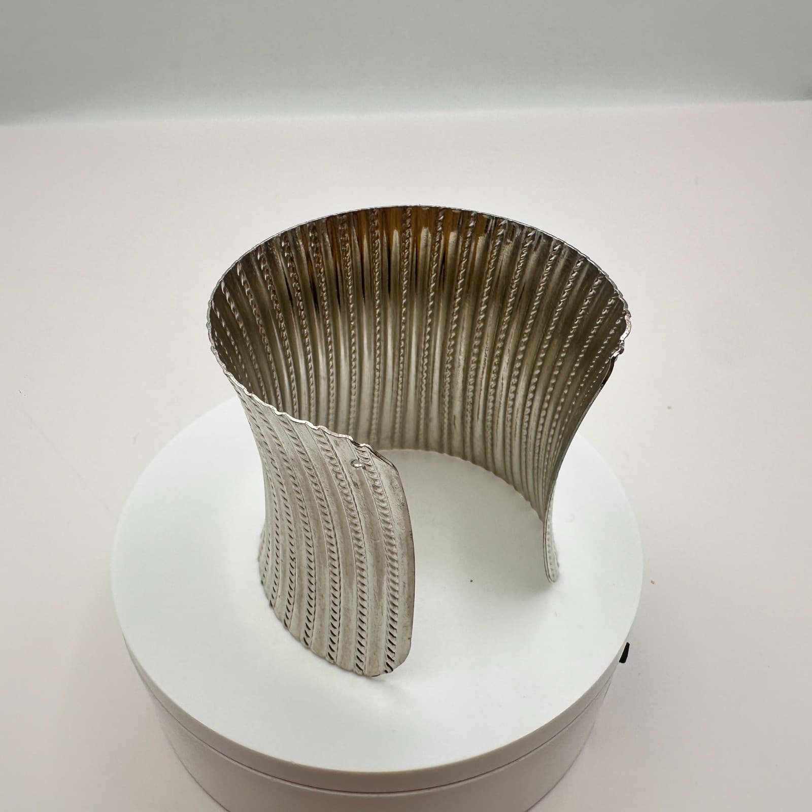 Vintage Y2K Silver Tone Wide Ribbed Cuff Bracelet Statement Boho Women's Jewelry - Thumbnail 5