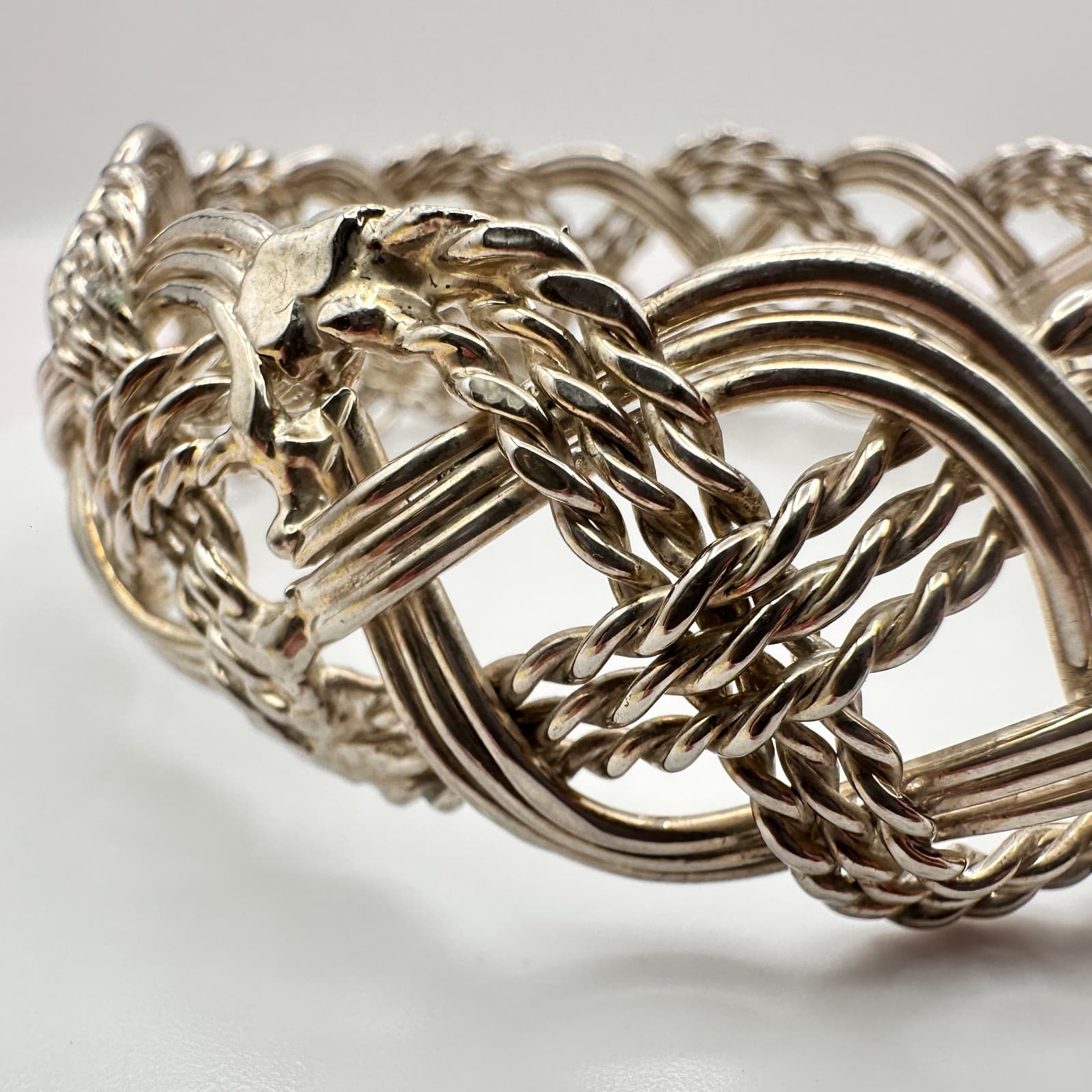Vintage 90s Silver Tone Bangle Celtic Knot Bracelet Women's Classic Jewelry - Thumbnail 4