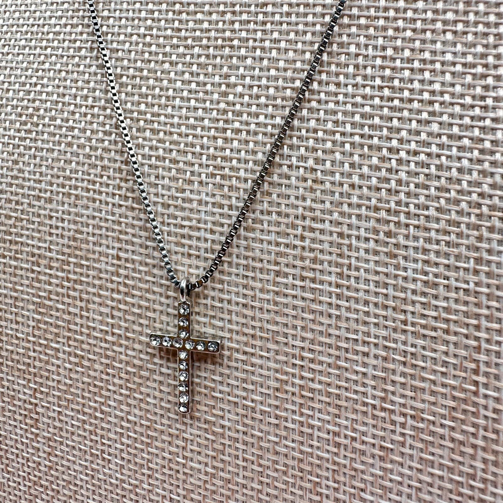 Vintage Y2K Silver Tone Clear Rhinestone Cross Pendant Necklace Women's Jewelry - Thumbnail 6