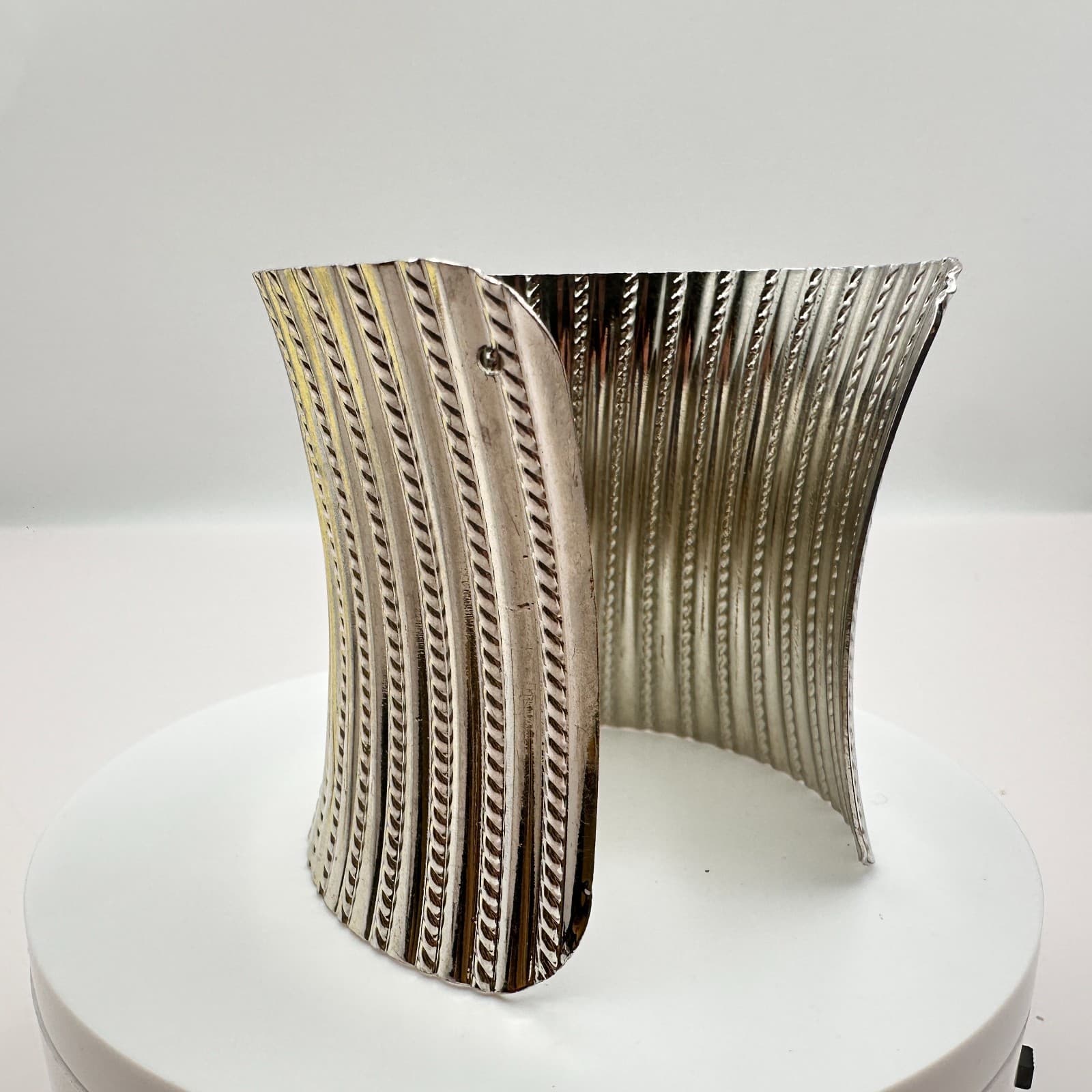 Vintage Y2K Silver Tone Wide Ribbed Cuff Bracelet Statement Boho Women's Jewelry - Thumbnail 6