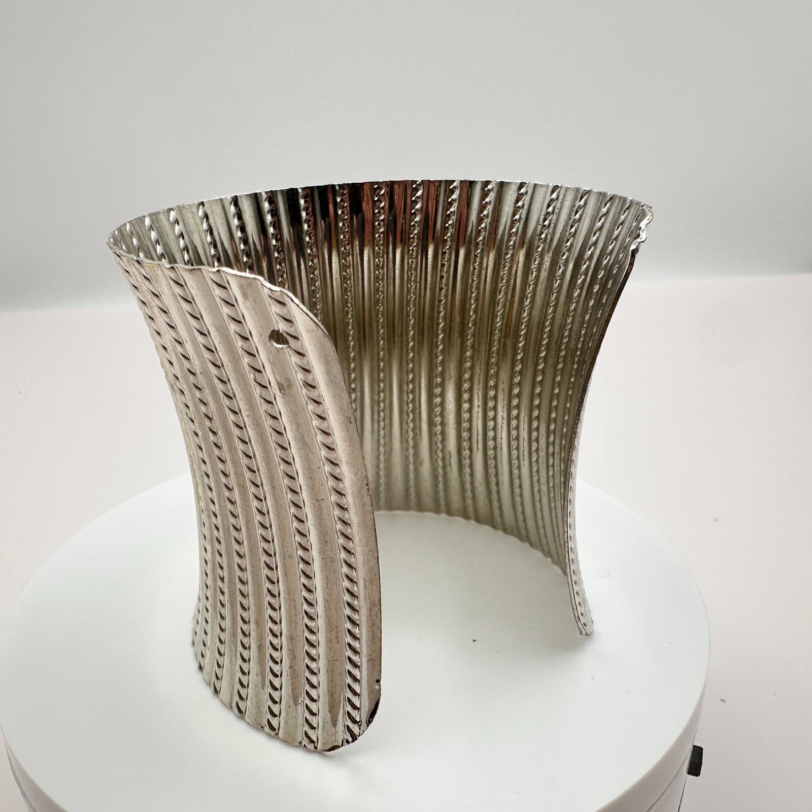 Vintage Y2K Silver Tone Wide Ribbed Cuff Bracelet Statement Boho Women's Jewelry - Thumbnail 4