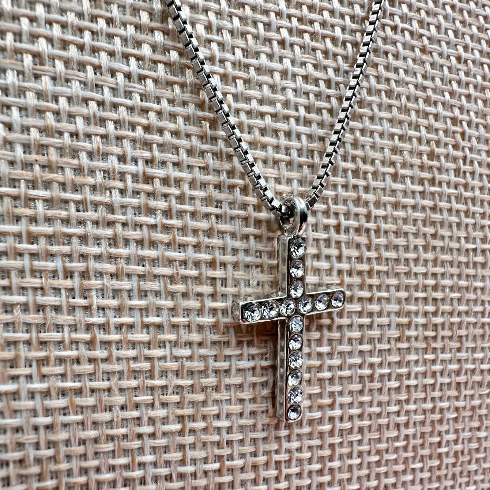 Vintage Y2K Silver Tone Clear Rhinestone Cross Pendant Necklace Women's Jewelry - Thumbnail 5