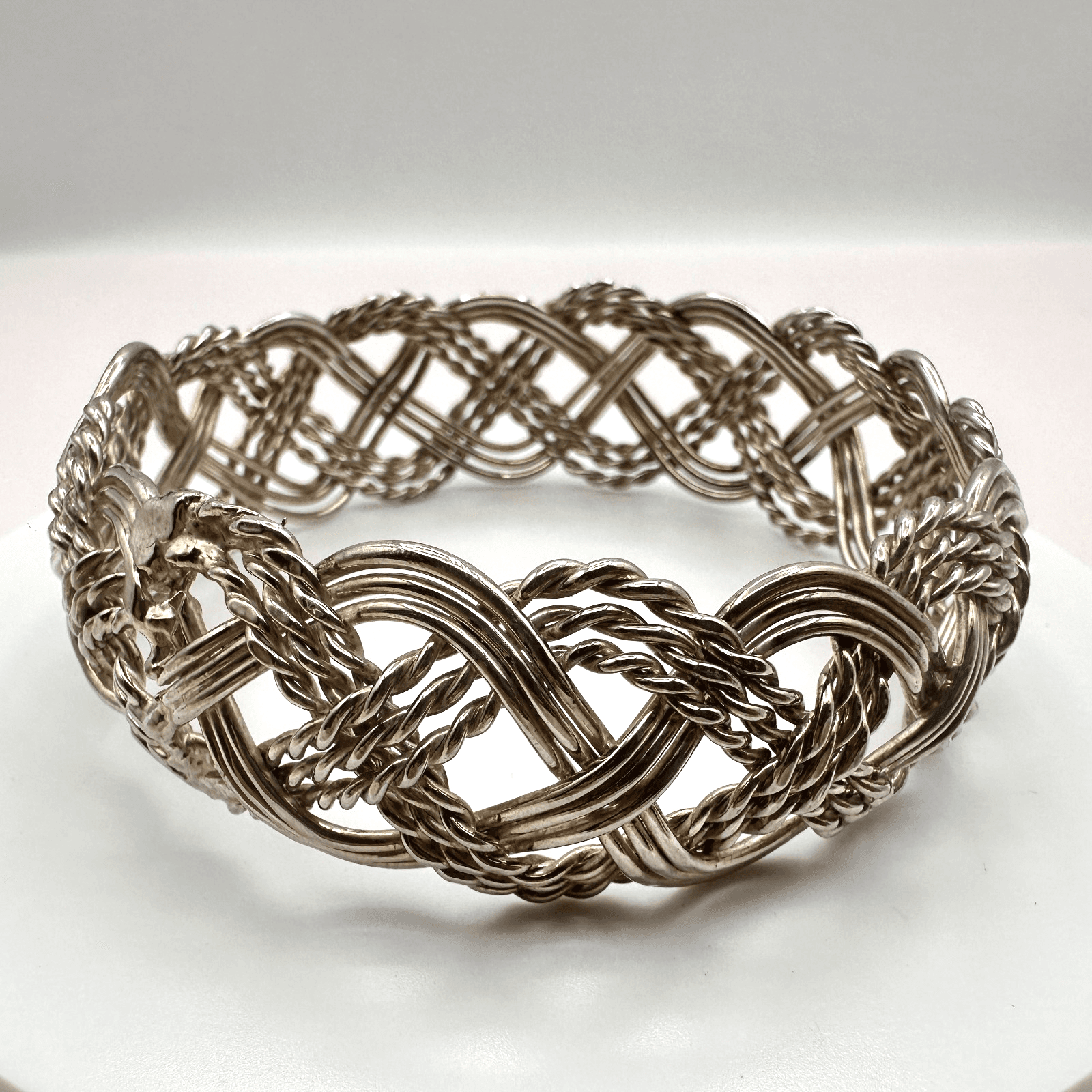 Vintage 90s Silver Tone Bangle Celtic Knot Bracelet Women's Classic Jewelry