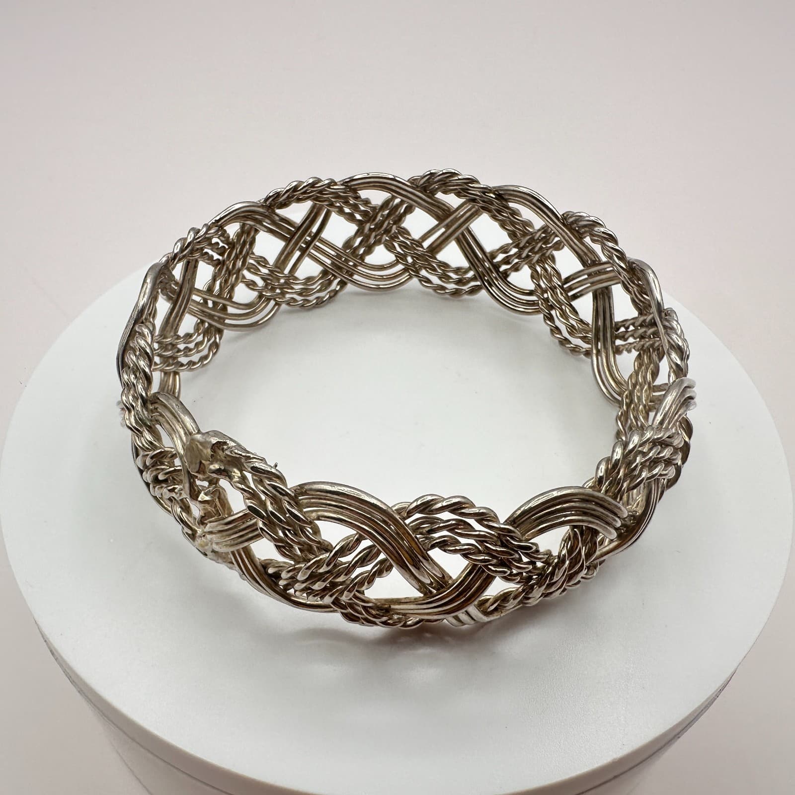 Vintage 90s Silver Tone Bangle Celtic Knot Bracelet Women's Classic Jewelry - Thumbnail 2