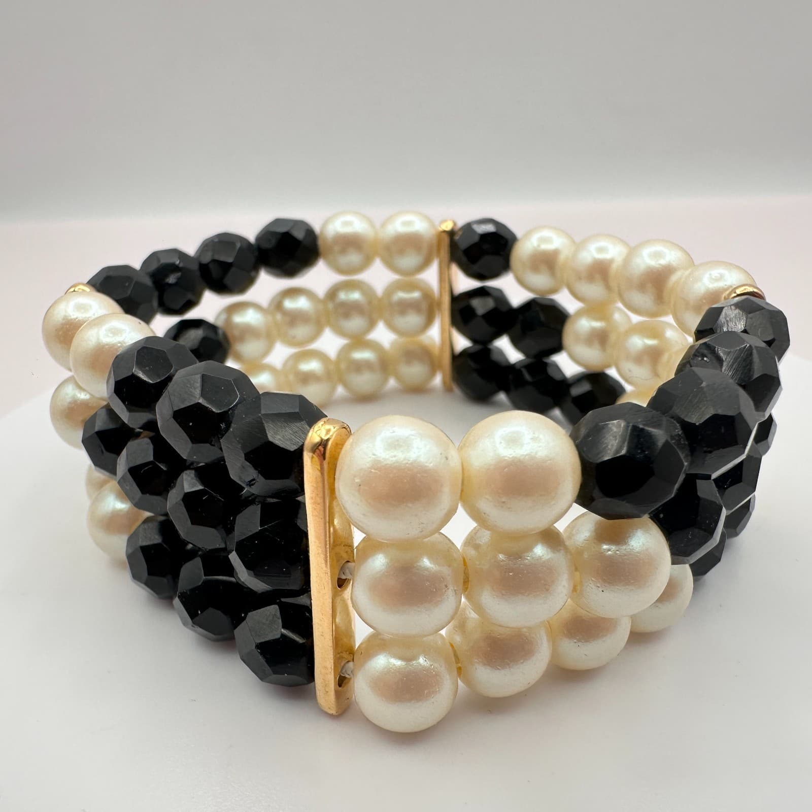Vintage 80s Triple Strand Faux Pearl Black Bead Stretch Bracelet Elegant Jewelry - Thumbnail 5