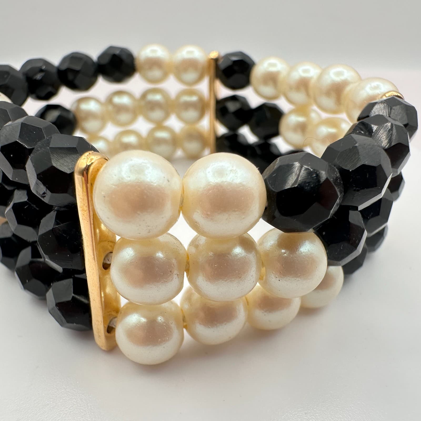 Vintage 80s Triple Strand Faux Pearl Black Bead Stretch Bracelet Elegant Jewelry - Thumbnail 3
