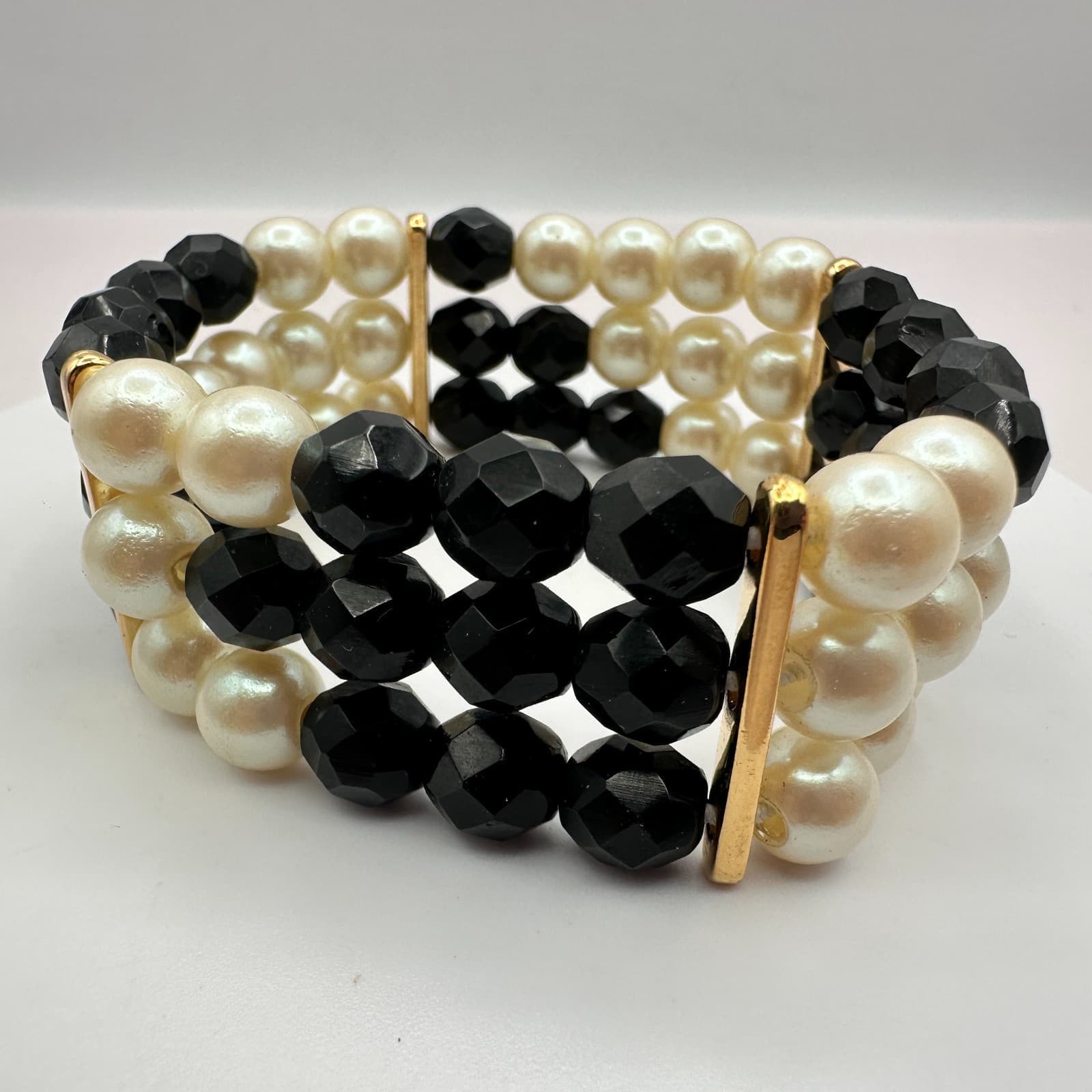Vintage 80s Triple Strand Faux Pearl Black Bead Stretch Bracelet Elegant Jewelry - Thumbnail 4