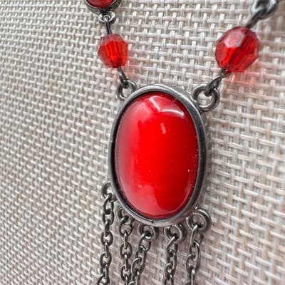 Vintage Y2K Red Cabochon Gunmetal Tone Chain Tassel Necklace Statement Jewelry - Thumbnail 5