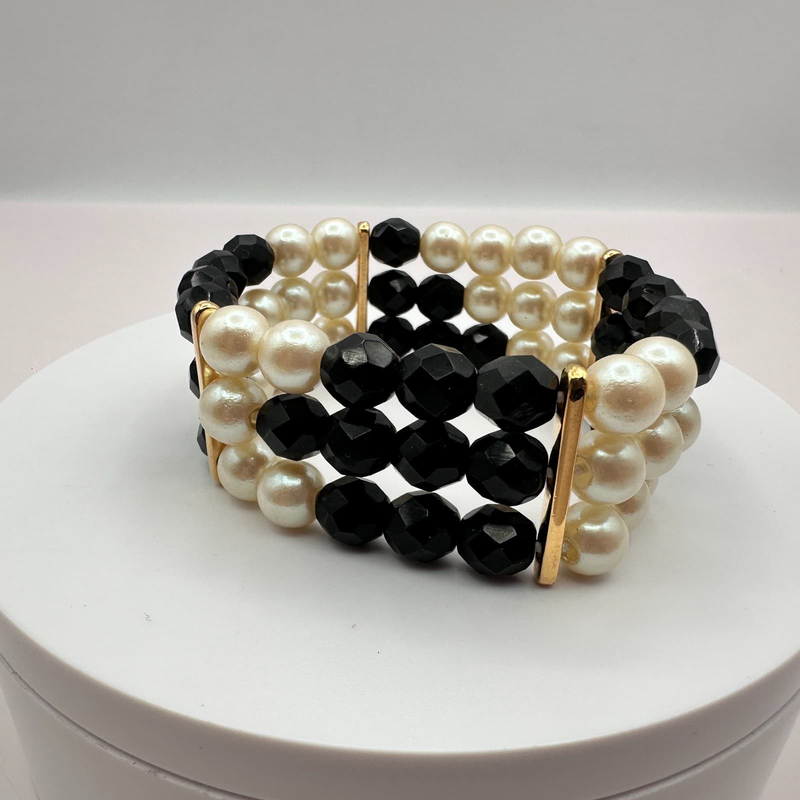 Vintage 80s Triple Strand Faux Pearl Black Bead Stretch Bracelet Elegant Jewelry - Thumbnail 6