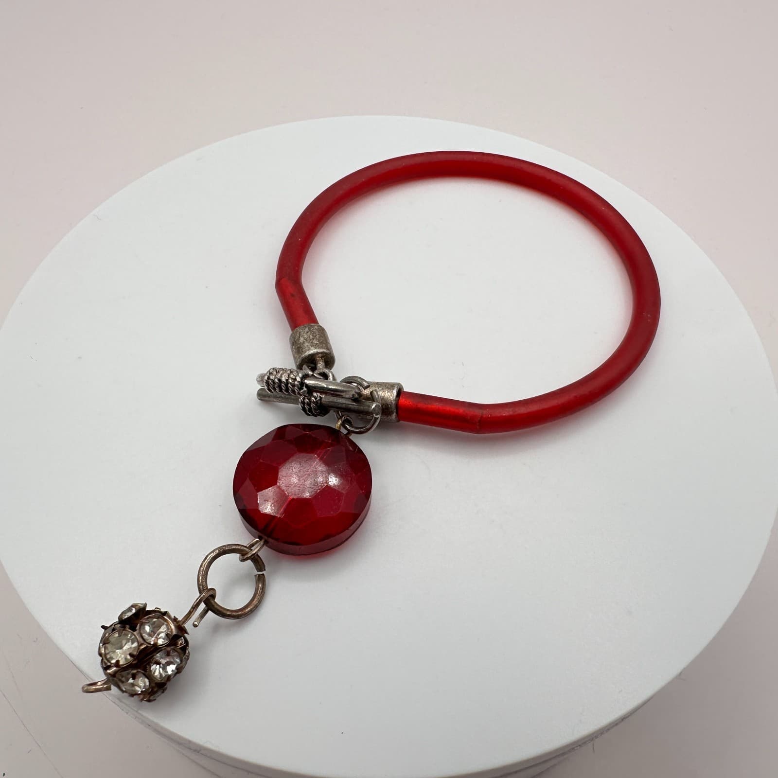 Vintage Y2K Red Lucite Bracelet Faceted Bead Rhinestone Ball Charms Jewelry - Thumbnail 7