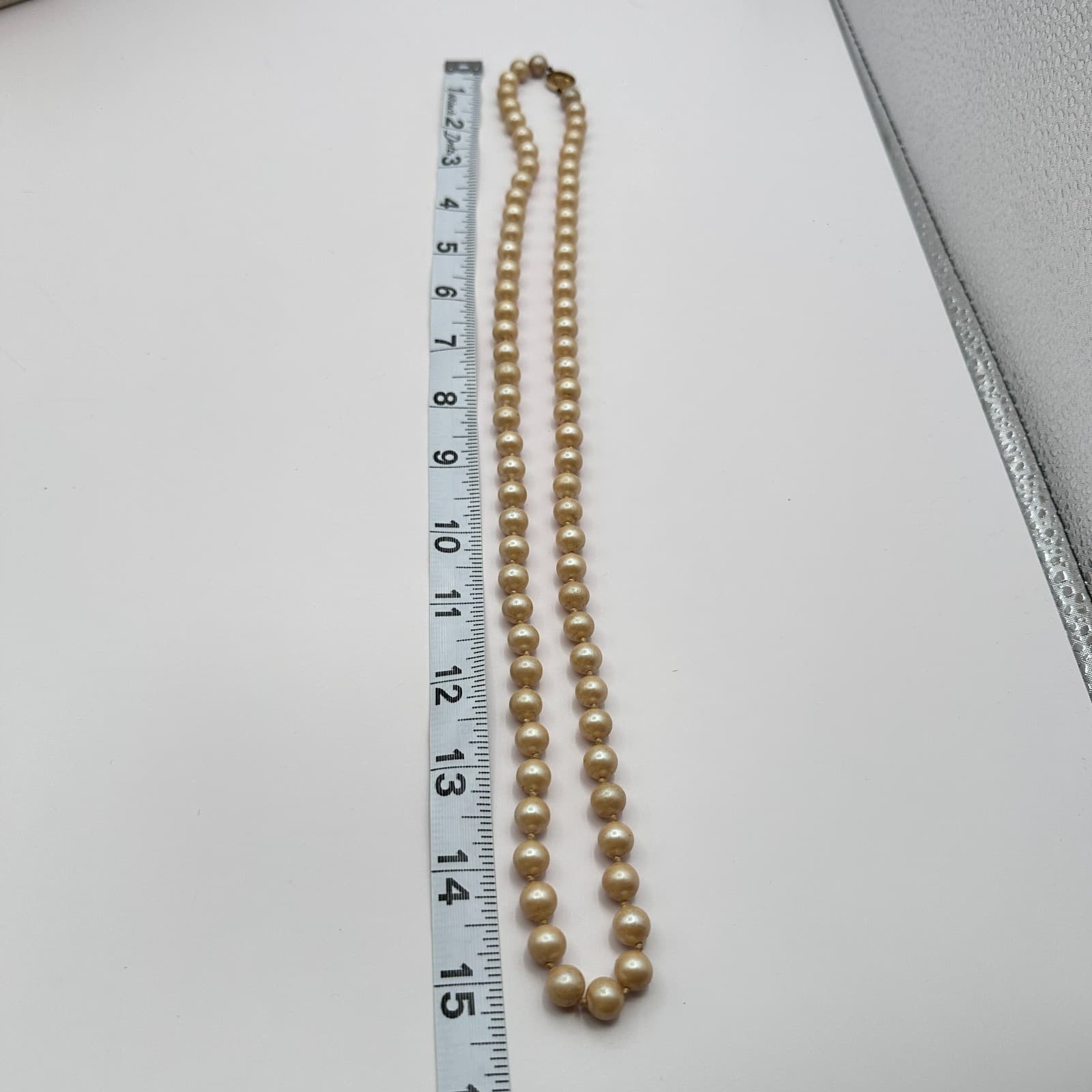 Vintage 90s Cream Faux Pearl Beaded Necklace Women's Classic Fashion Jewelry - Thumbnail 7
