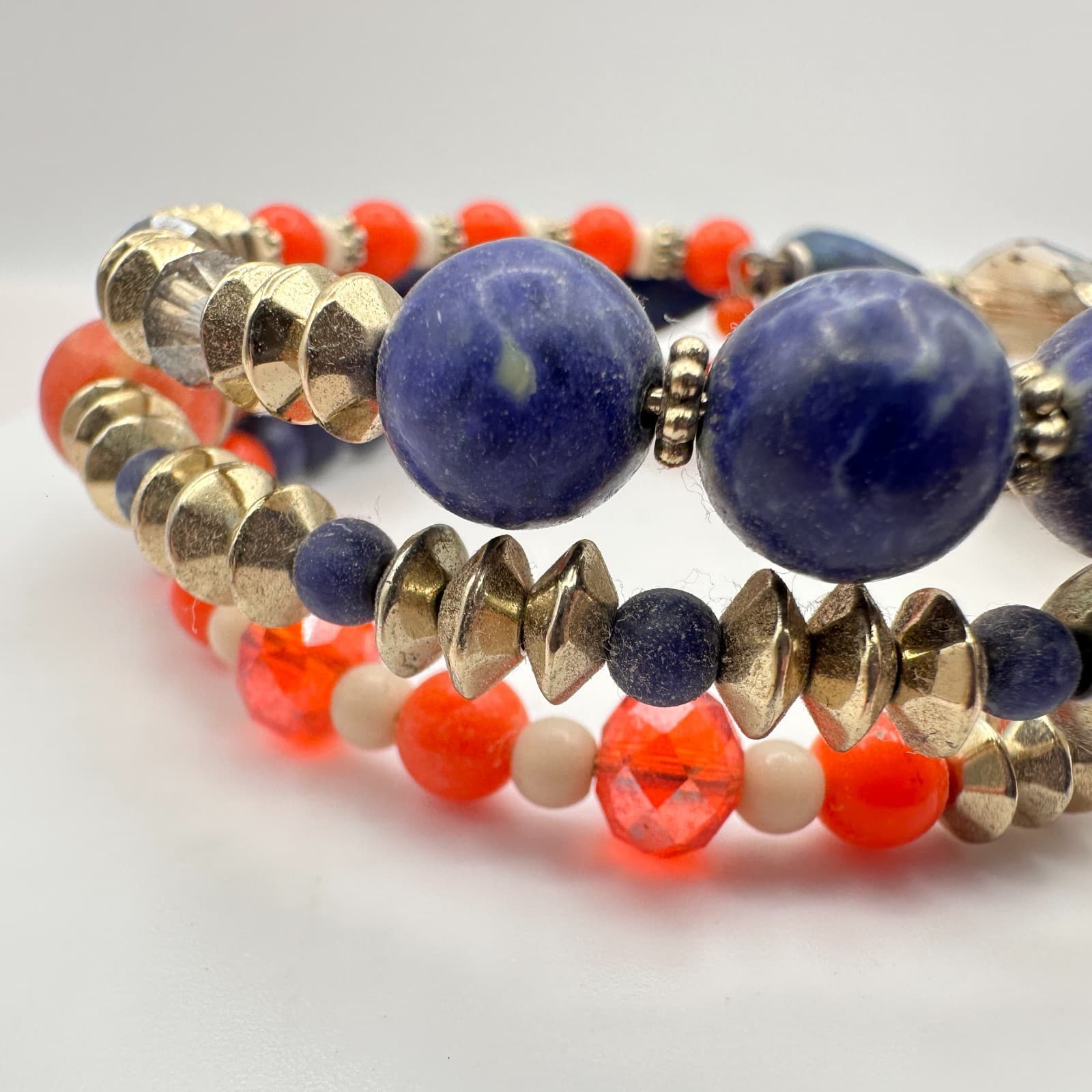 Vintage 90s Boho Stranded Sodalite Orange Bead Memory Wire Wrap Bracelet Jewelry - Thumbnail 5