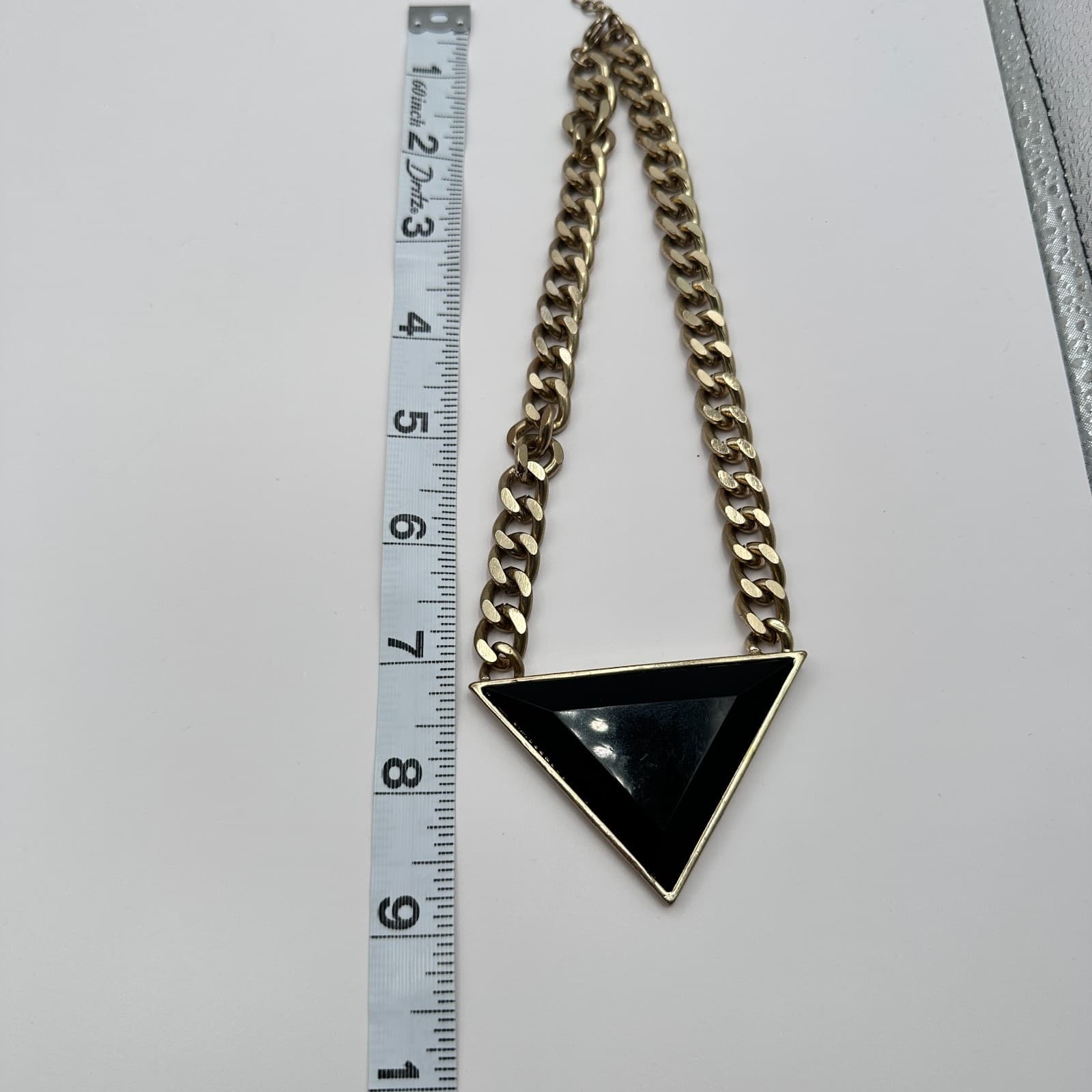 Vintage 90s Curb Chain Black Onyx Triangle Pendant Necklace Gold Tone Jewelry - Thumbnail 9