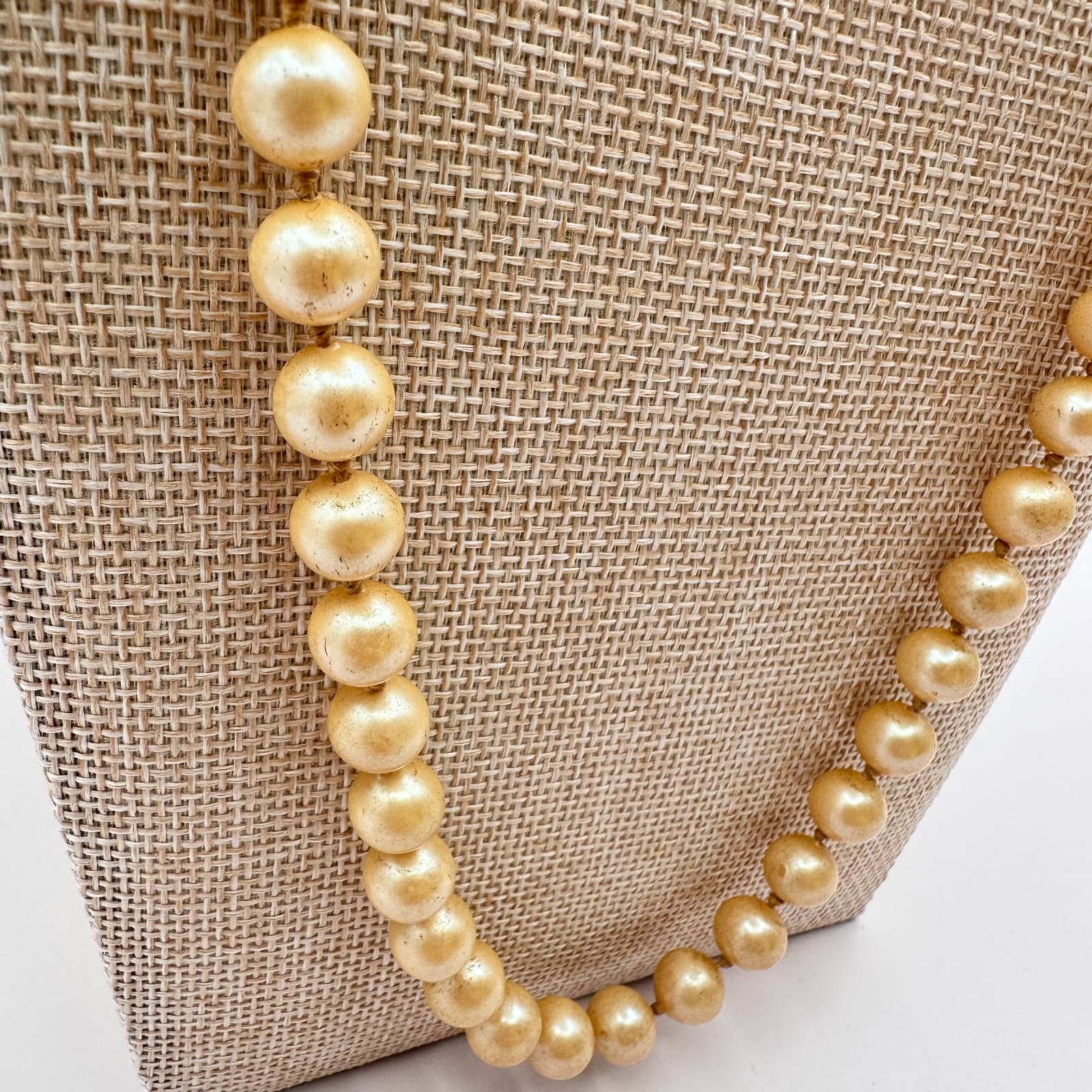 Vintage 90s Cream Faux Pearl Beaded Necklace Women's Classic Fashion Jewelry - Thumbnail 4