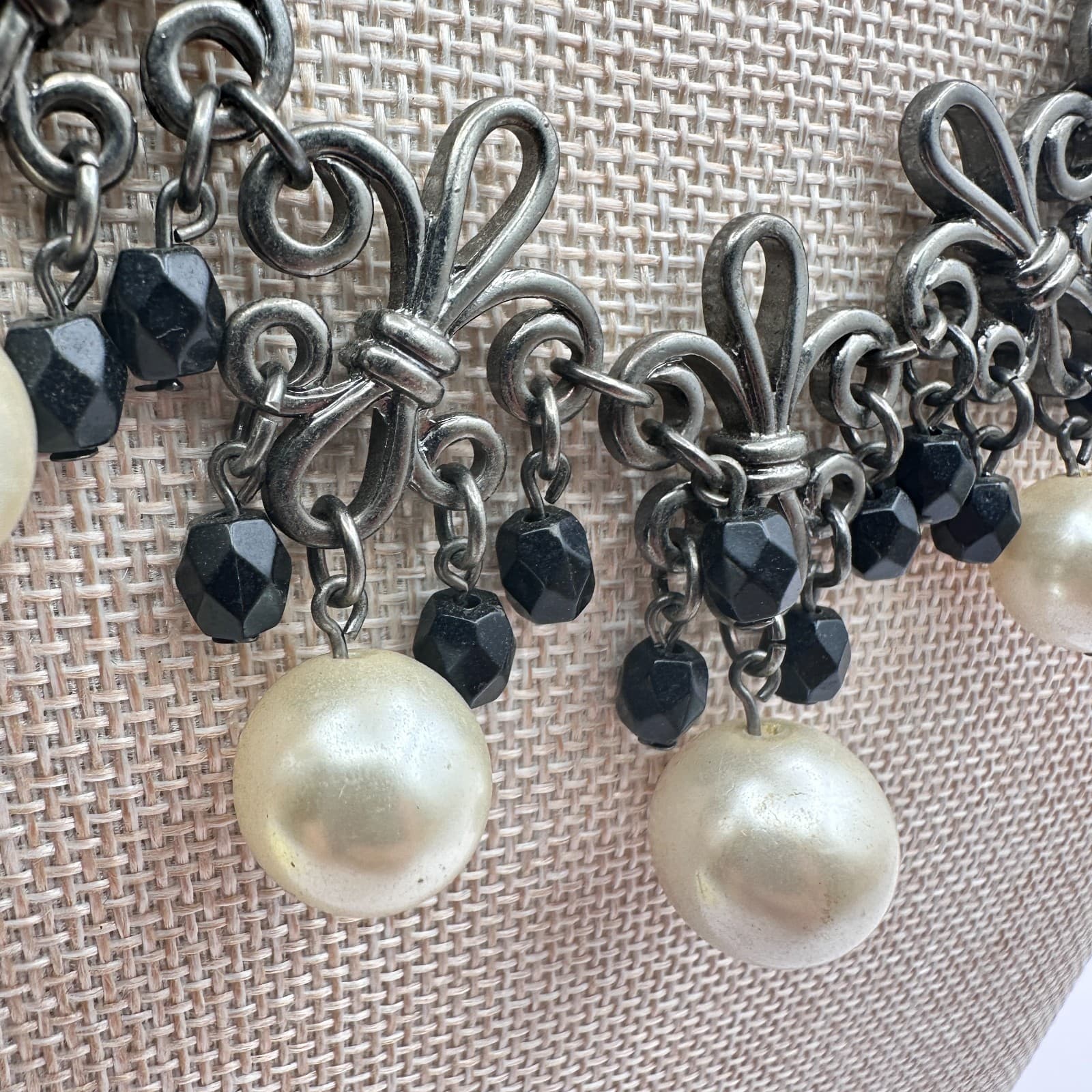 Vintage Y2K Black Onyx Beaded Faux Pearl Bib Necklace Gunmetal Filigree Jewelry - Thumbnail 4
