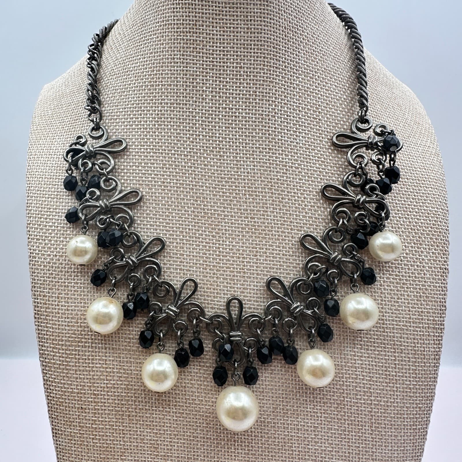 Vintage Y2K Black Onyx Beaded Faux Pearl Bib Necklace Gunmetal Filigree Jewelry - Thumbnail 5