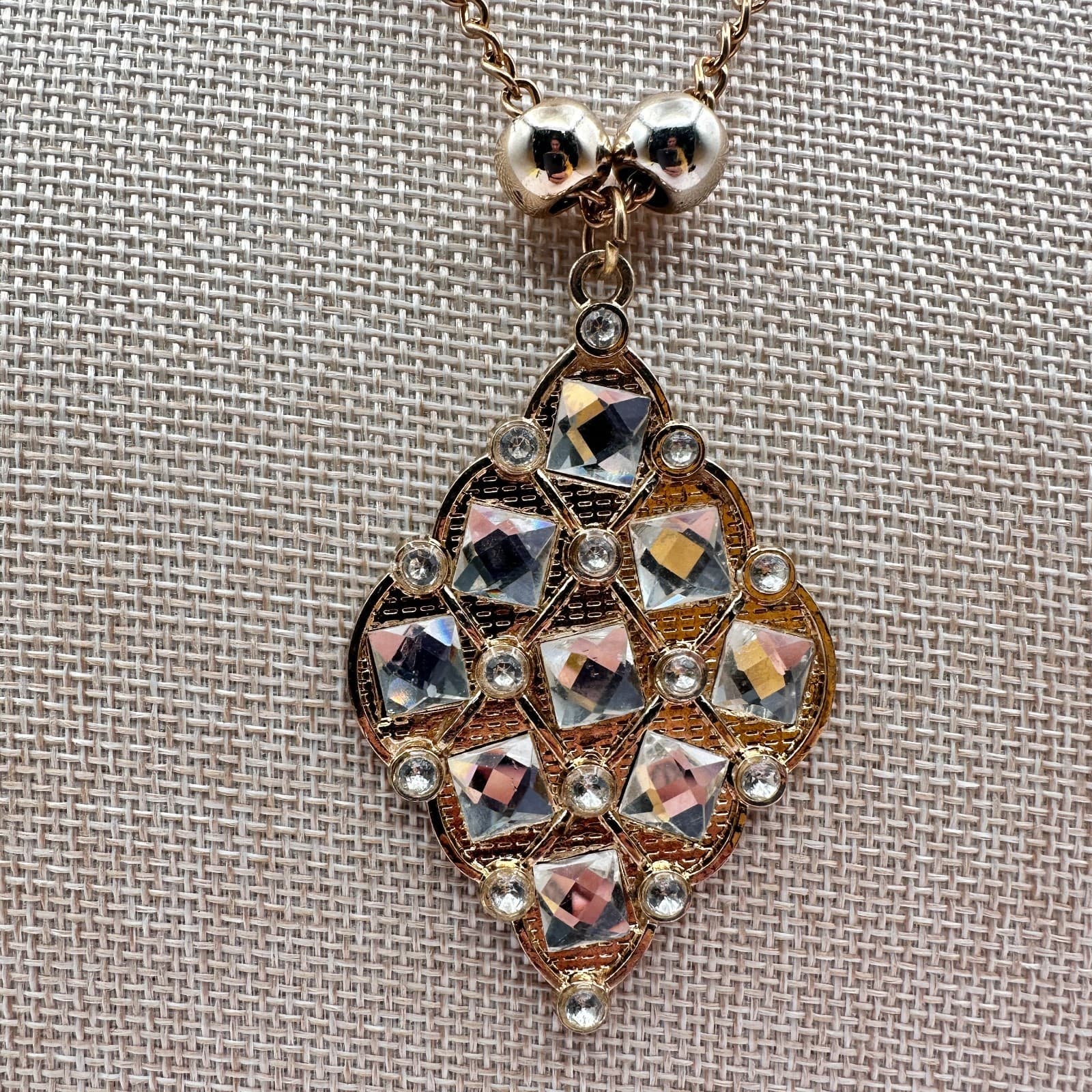 Vintage Y2K Gold Tone Clear Glass Pendant Necklace Women's Classic Jewelry - Thumbnail 3