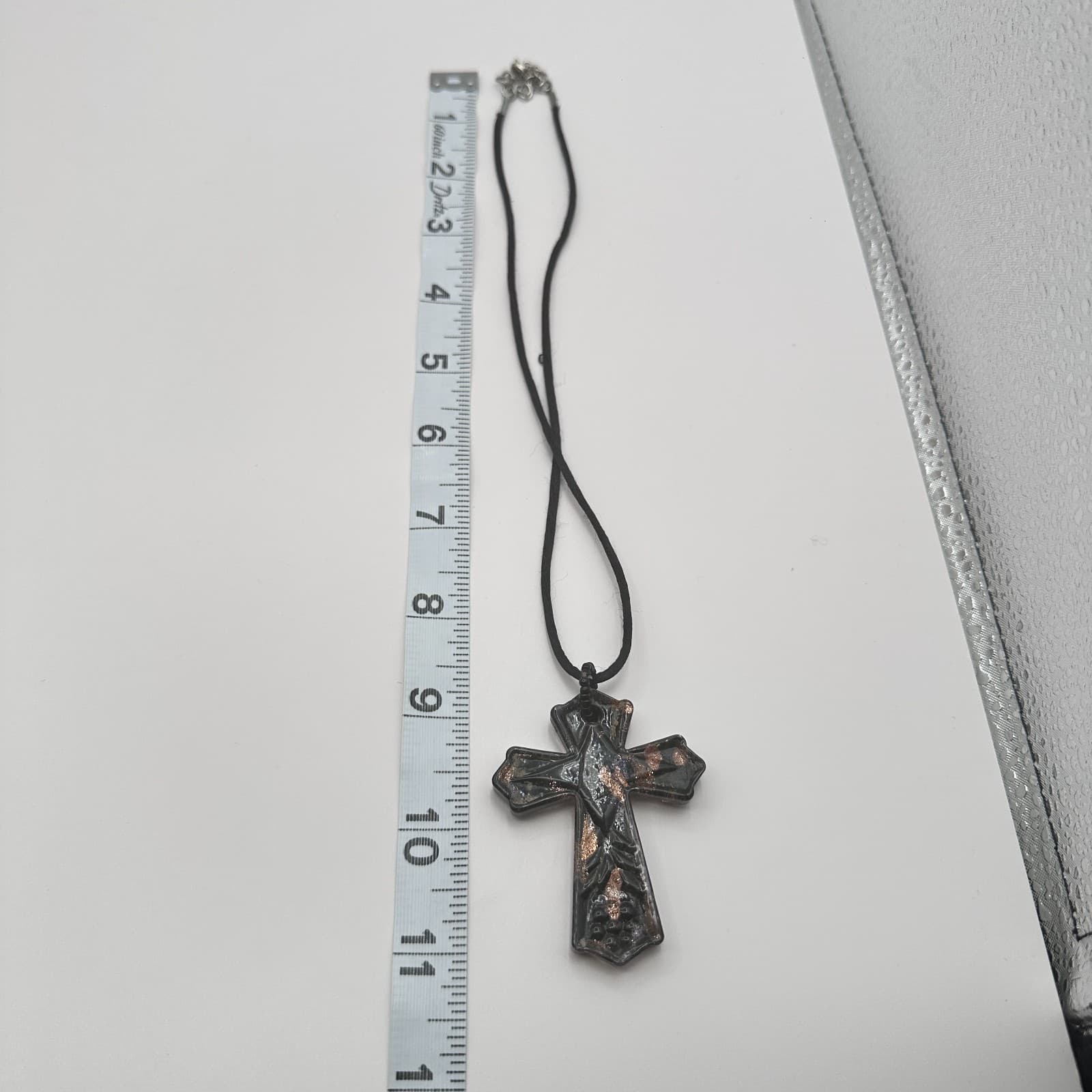 Vintage 80s Murano Blown Glass Cross Pendant Foil Flecked Black Cord Jewelry - Thumbnail 8