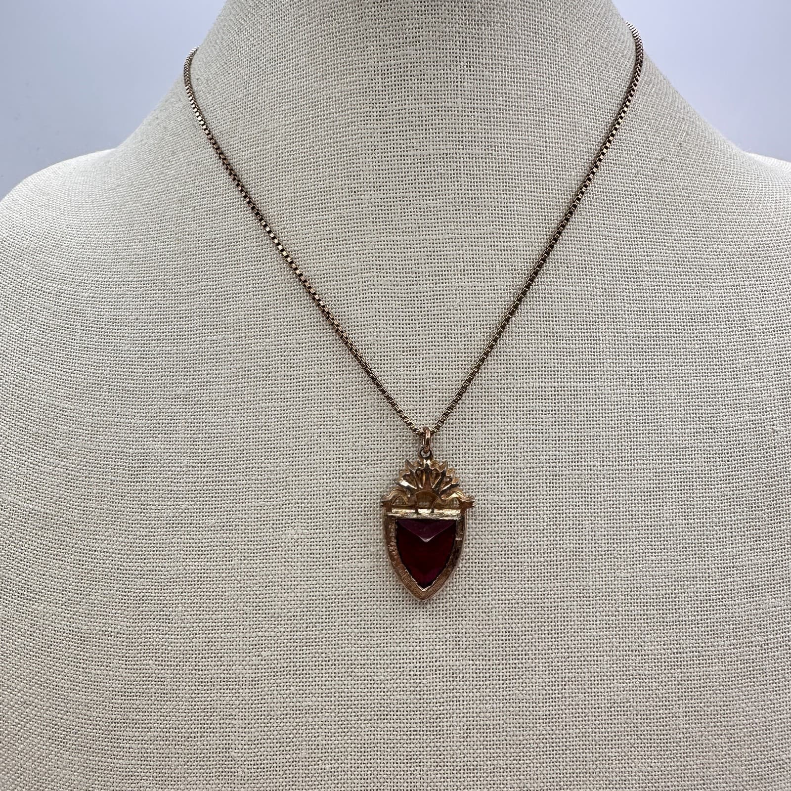 Vintage 80s Gold-Tone Box Chain Red Shield Pendant Necklace Women's Jewelry - Thumbnail 6