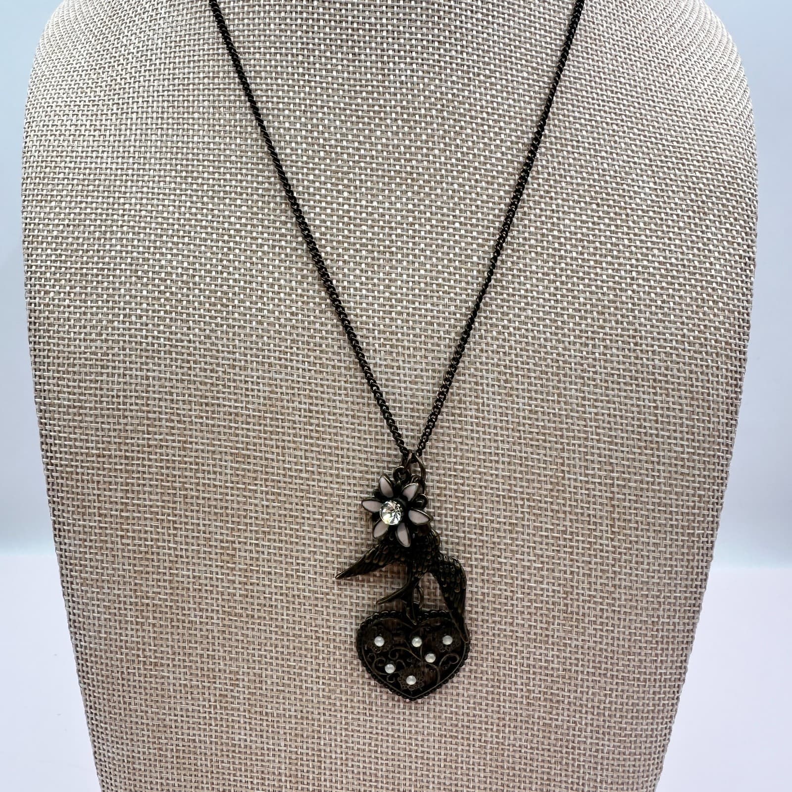 Vintage 80s Bird Heart Necklace Oxidized Silver Tone Flower Pendant Jewelry - Thumbnail 4