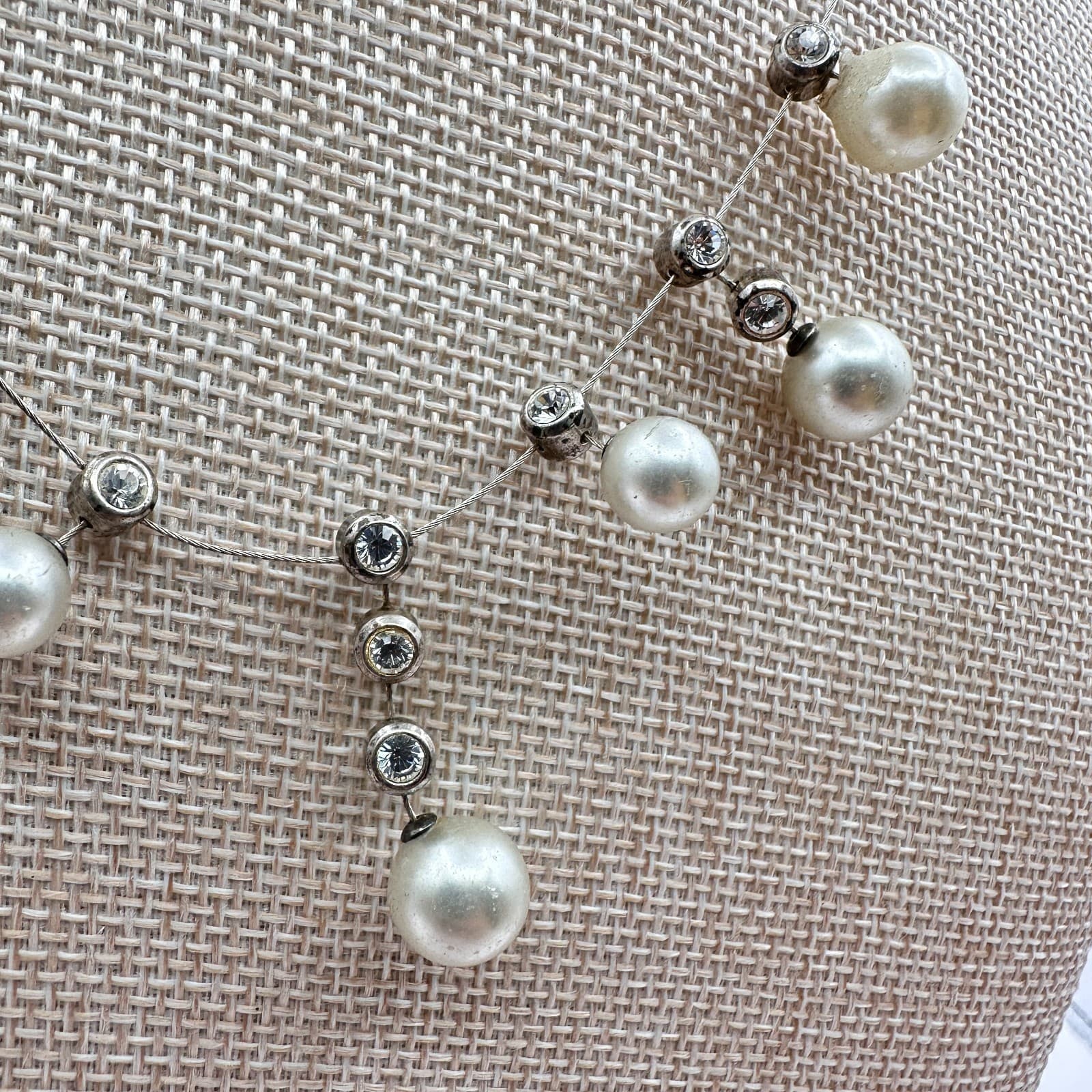 Vintage 90s Clear Glass Floating Faux Pearl Drop Silver Tone Y-Shape Necklace - Thumbnail 5