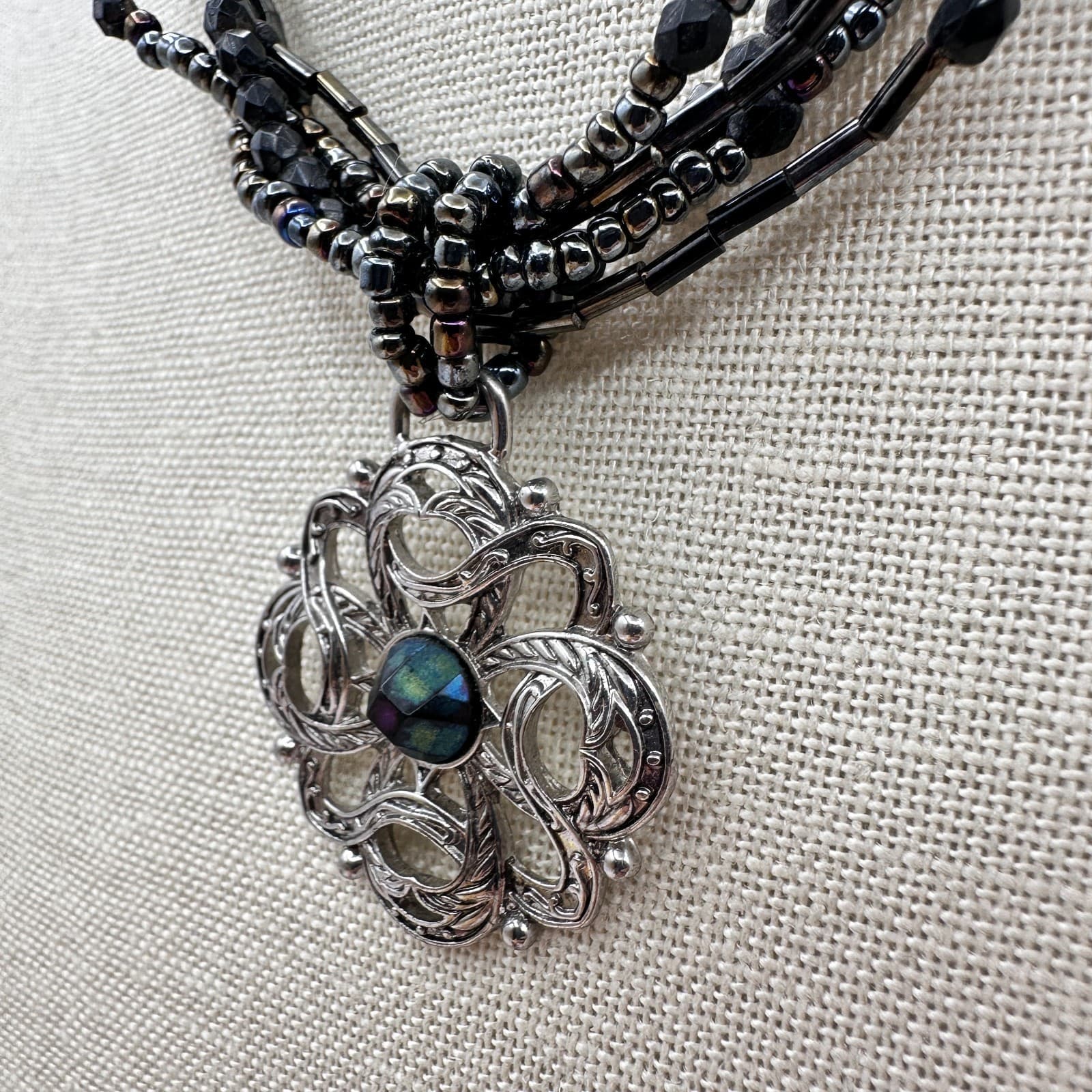Vintage 90s Silver Tone Multi-Strand Beaded Open Floral Pendant Necklace Jewelry - Thumbnail 4