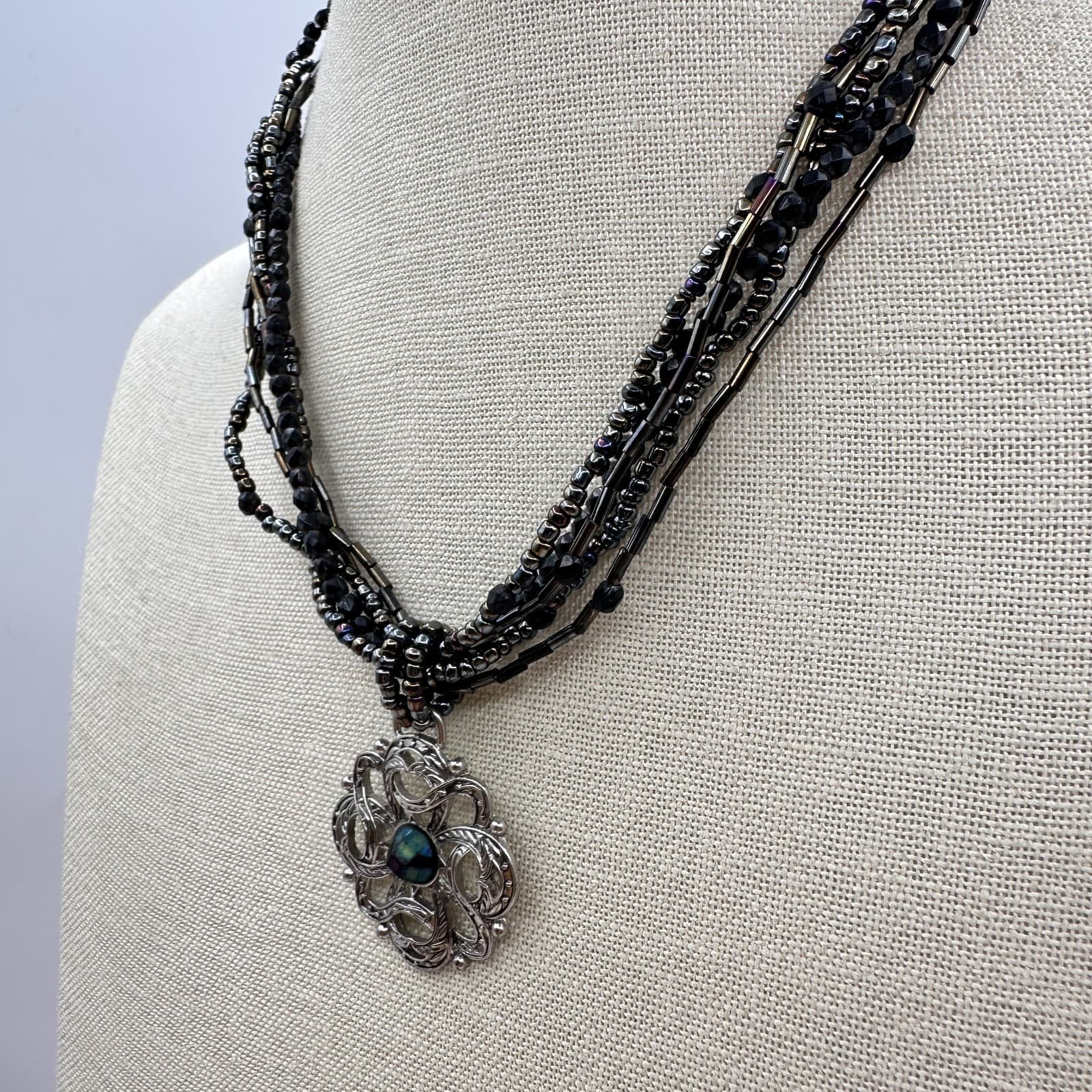 Vintage 90s Silver Tone Multi-Strand Beaded Open Floral Pendant Necklace Jewelry - Thumbnail 5