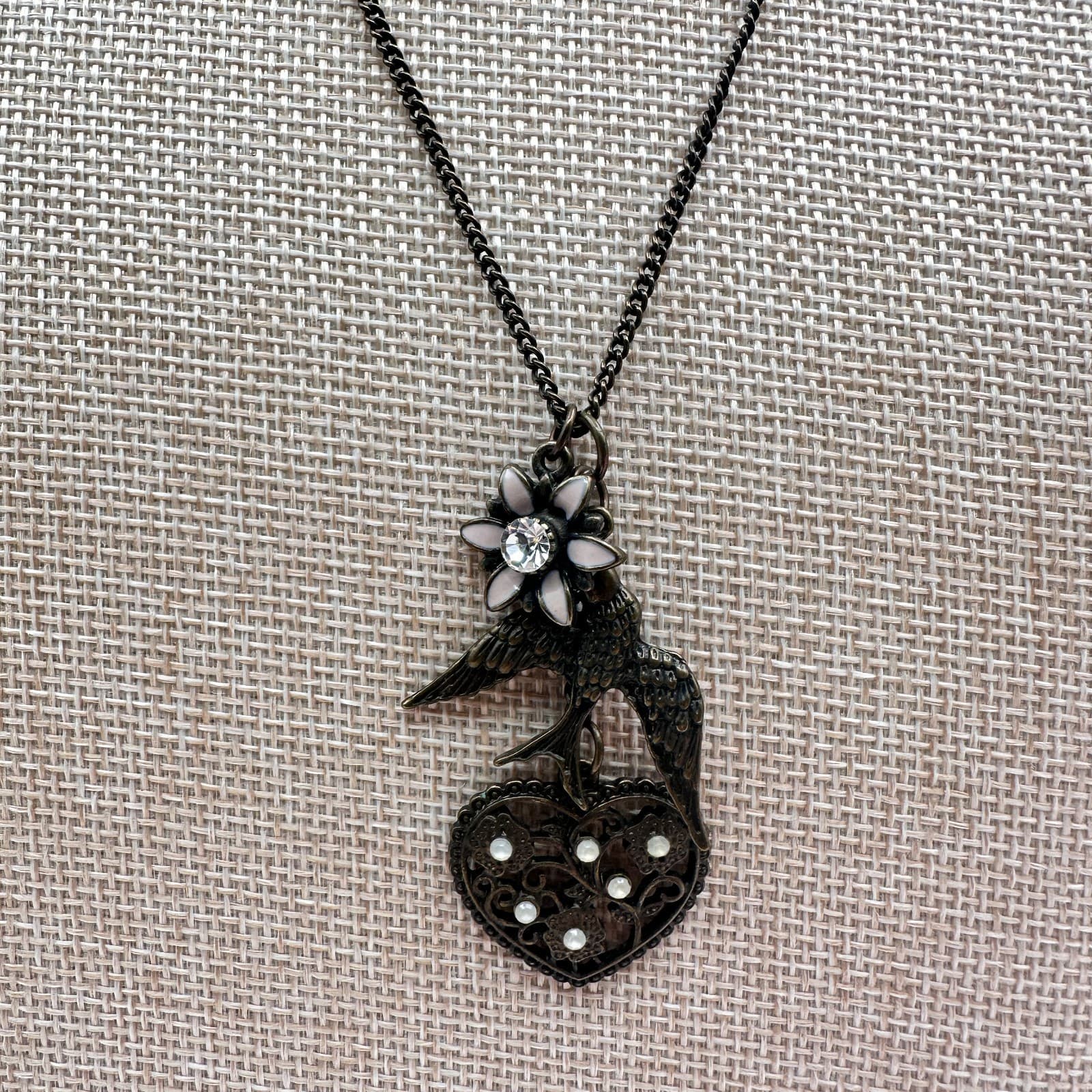 Vintage 80s Bird Heart Necklace Oxidized Silver Tone Flower Pendant Jewelry - Thumbnail 3