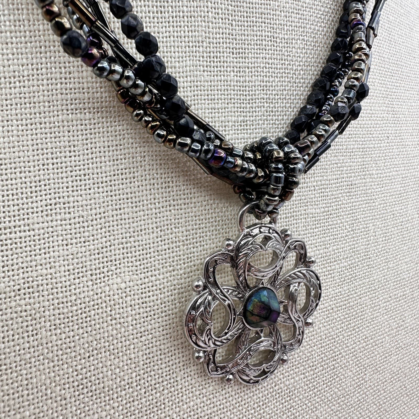Vintage 90s Silver Tone Multi-Strand Beaded Open Floral Pendant Necklace Jewelry - Thumbnail 3