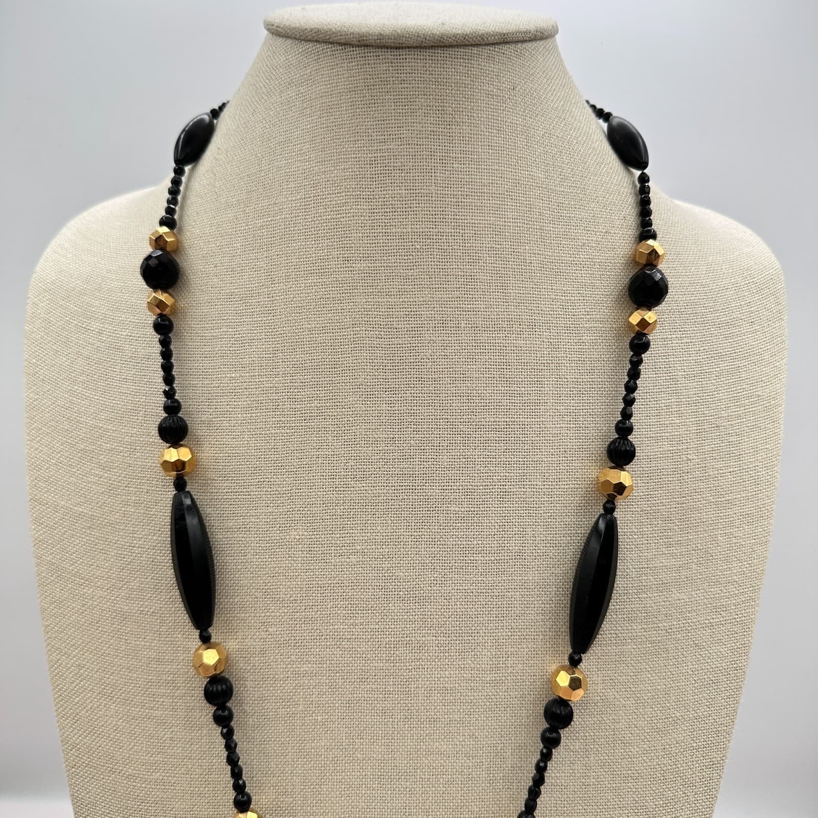 Vintage 90s Gold Tone & Black Beaded Teardrop Pendant Necklace Boho Jewelry - Thumbnail 3