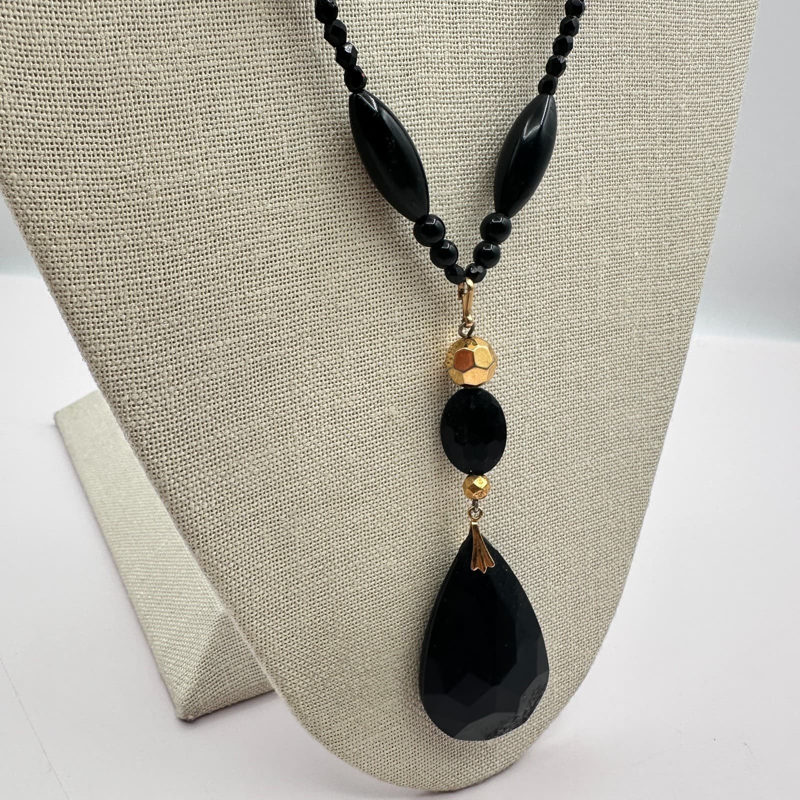 Vintage 90s Gold Tone & Black Beaded Teardrop Pendant Necklace Boho Jewelry - Thumbnail 7