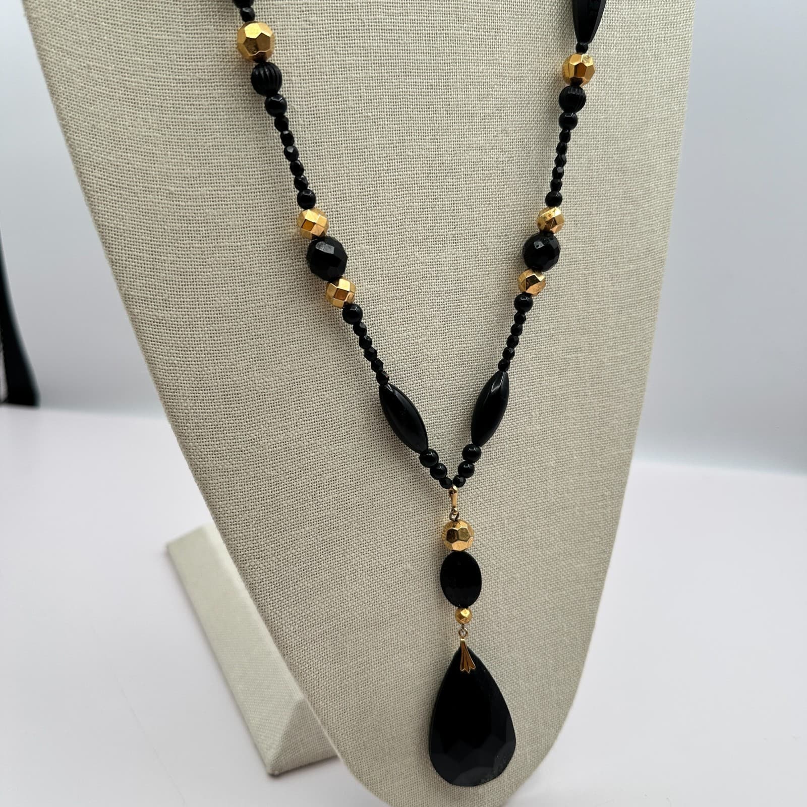 Vintage 90s Gold Tone & Black Beaded Teardrop Pendant Necklace Boho Jewelry - Thumbnail 8