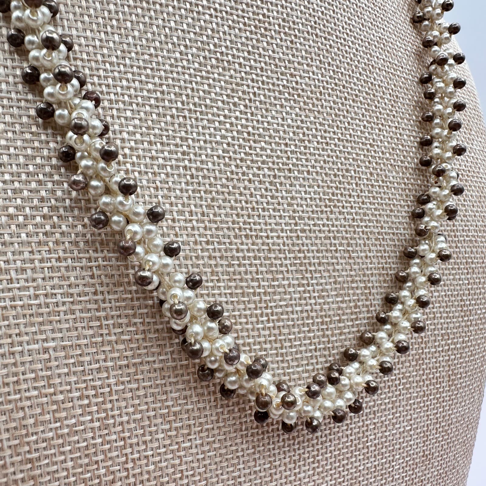Vintage 90s Twisted Faux Pearl Bead Necklace Boho Statement Fashion Jewelry - Thumbnail 4